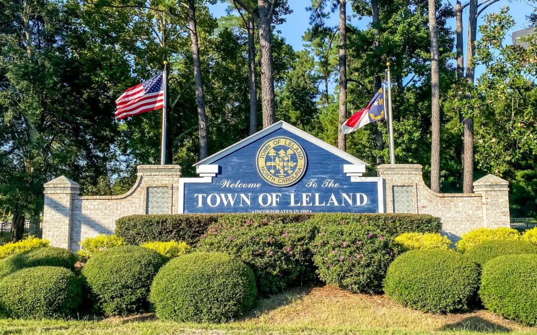 Town of Leland Sign
